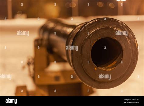 Iron Cannon Hi Res Stock Photography And Images Alamy