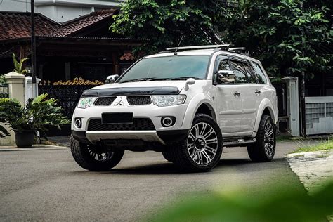 Permaisuri | Pajero Sport Dakar on XD Series XD810 Brigade 20"