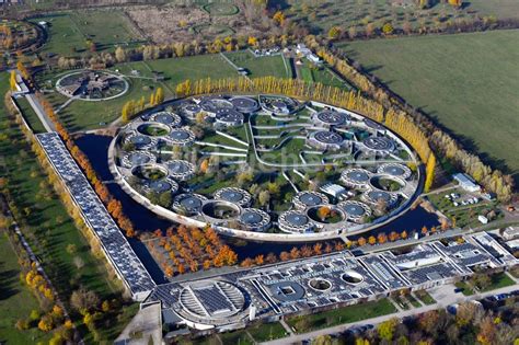 Berlin Von Oben Herbstluftbild Gel Nde Des Tierheim In Falkenberg Im