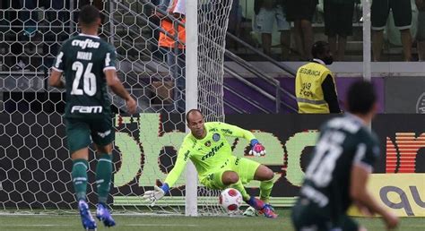 Palmeiras Pode Perder Defensor De R 200 Mil Para O Internacional