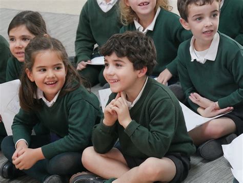 Galería fotográfica los Reyes Magos visitan Orvalle Colegio Orvalle