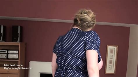 Legendary British BBW Slut Leah Jayne Has A Smoke And A Wank Lea De Mae