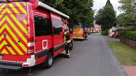 Kurioser Feuerwehreinsatz Mann Bleibt Mit Arm In Abflussrohr Stecken