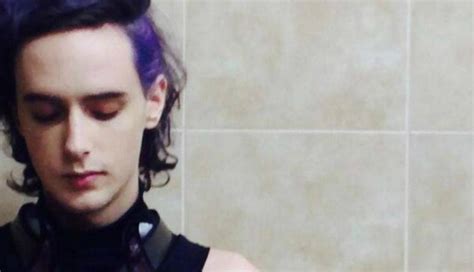 Gustavo Cerati su hijo se declara gay y feminista a través de Twitter FOTOS CELEBRITIES