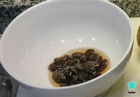 Saquitos De Morcilla Con Pera