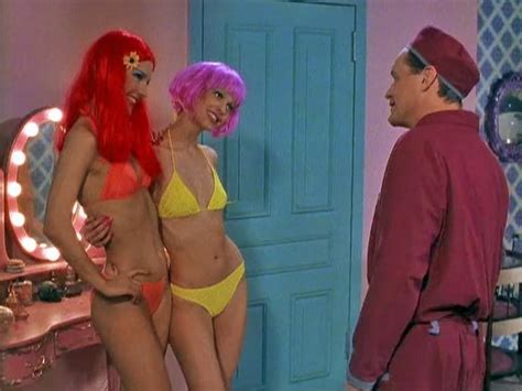 9 Hot Sexy Lorraine Segato Bikini Pics