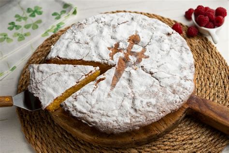 La Tarta De Santiago Es El Dulce M S T Pico De La Cocina Gallega Y Se