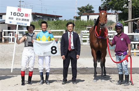 笠松の藤田正治調教師が通算1600勝、後藤佑耶調教師が通算500勝を達成 地方 競馬写真ニュース 日刊スポーツ