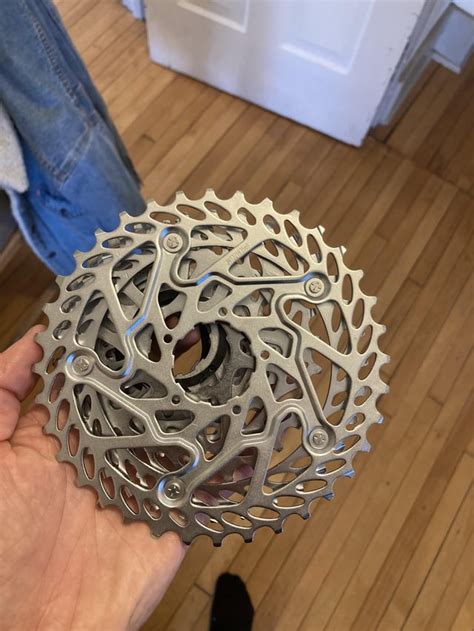 Sram Cassette arrived in pieces : r/bikewrench