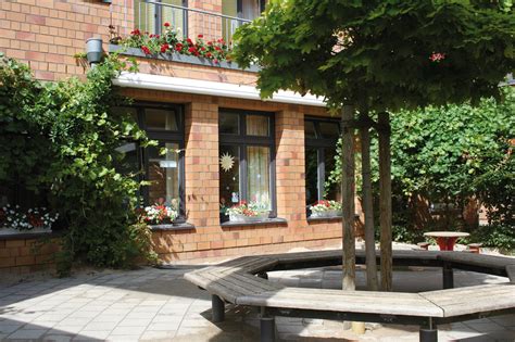 Kita-Innenhof_2230 | Pfarrei Heilige Elisabeth im Pastoralen Raum Bille