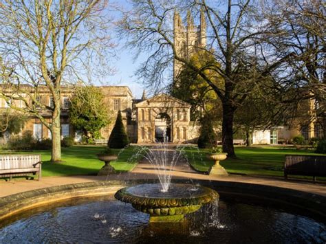 The University of Oxford Botanic Garden - Experience Oxfordshire