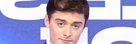 Noah Schnapp Just Came Out As Gay In New TikTok Video Watch Now Hot Lifestyle News