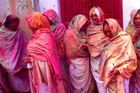 Holi festival Varanasi|Holi special Varanasi Tours Package|book special ...