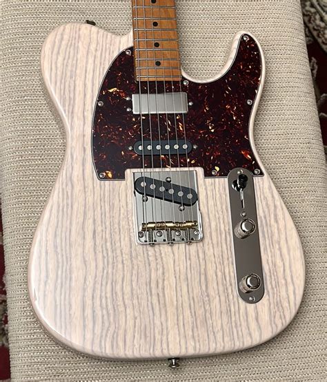 Tom Anderson T Icon Translucent Blonde Dark Grain Guitar Swamp Ash