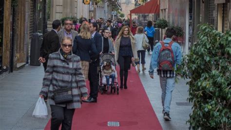 Un Cartero De Murcia Despierta De La Siesta A Una Vecina Para Darle Una