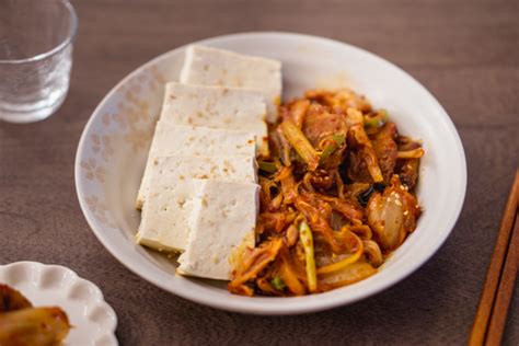 Dubu Kimchi Kimchi Pork Stir Fried With Tofu Baek Jong Won Chopsticks And Flour