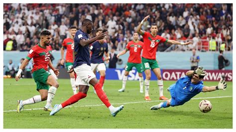 FIFA World Cup 2022: Deschamps, Griezmann and Macron celebrate French ...