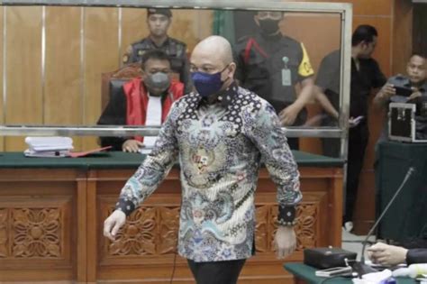 Banding Ditolak Teddy Minahasa Tetap Dihukum Penjara Seumur Hidup