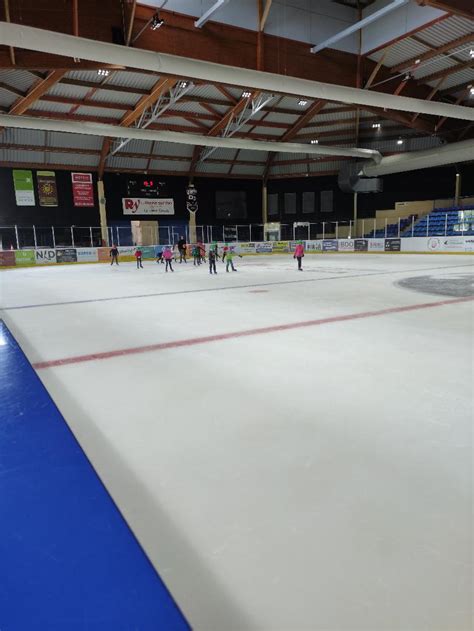 Patinoire Ce Premi Re S Ance Ecole Jeanne D Arc La Roche Sur Yon