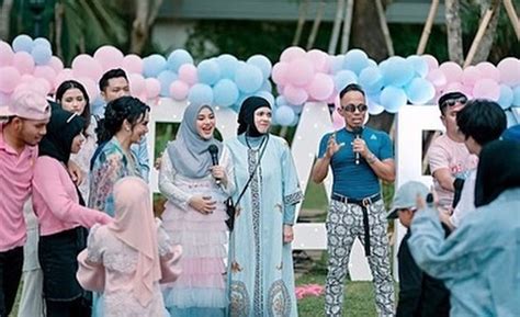 Foto Ibu Aurel Hermansyah Di Acara Gender Reveal Bareng Gen