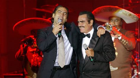 How tall is Alejandro Fernández? Learn more details about the famous Mexican singer. - Vo Truong ...