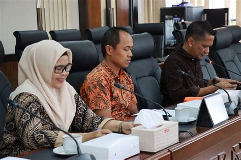 Komisi II Gelar RDP Bersama Dinas PPKUKM Kaltim Bahas Ketersediaan