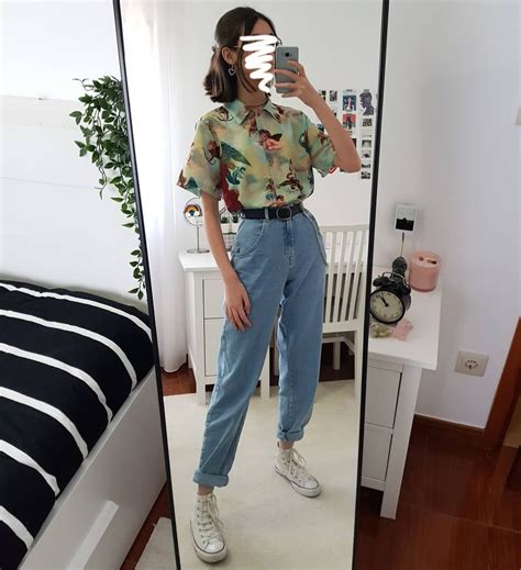 List 104 Pictures Instagram 90s Aesthetic Vintage Outfits Updated