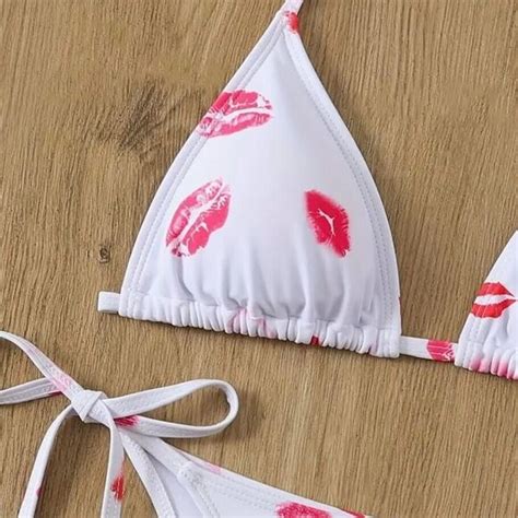 Unbranded Swim Womens 2 Piece Triangle Top String Bikini Whitepink Lipstick Kiss Pattern Sz