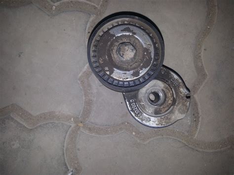 натяжитель — УАЗ Patriot, 2,7 л, 2012 года | расходники | DRIVE2