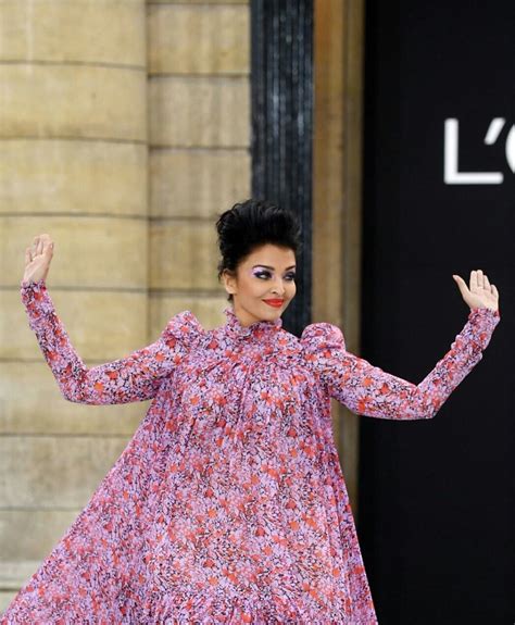 Aishwarya Rai Bachchan walks the ramp at Paris Fashion Week - Masala.com