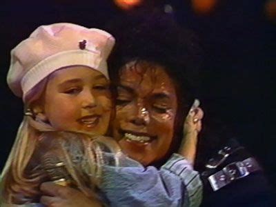 Artist Shocks With Michael Jackson Nude Pics Michael Jackson Smile Michael Jackson Bad Era