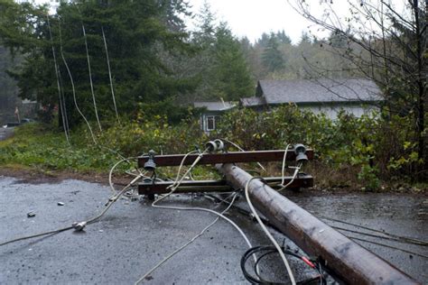 Nighttime Explosion Caused By Rotten Power Line Kafoury Mcdougal