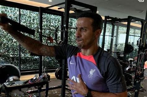 Thiago Alcantara Shares Fresh Injury Update As Liverpool Midfielder