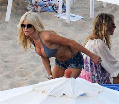 Victoria Silvstedt Huge Tits Exposed And Upskirt Outside Paparazzi Pictures Porn Pictures XXX