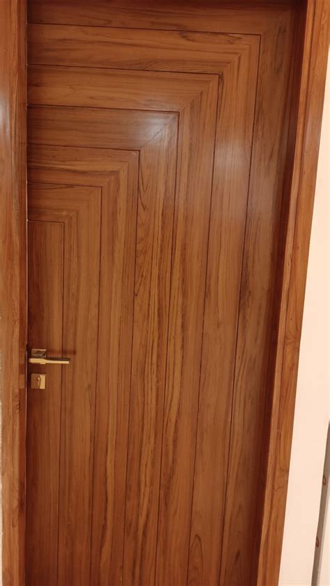 Brown Laminated Flush Door Size Dimension 7x4 Feet At 800 Square