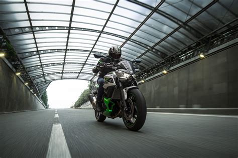 EICMA 2023 Kawasaki Z7 Hybrid BikesXpress