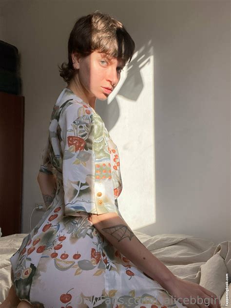 L Alicebbgirl L Nude OnlyFans Leaks Fappening FappeningBook