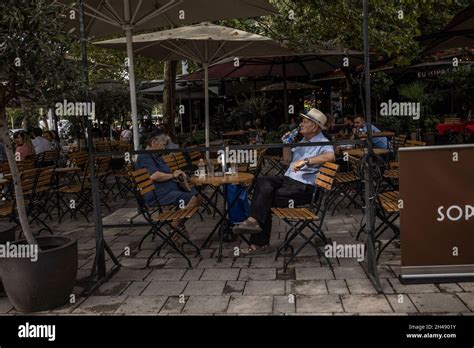 T Gliches Leben In Tirana Der Hauptstadt Albaniens Bekannt F R Seine