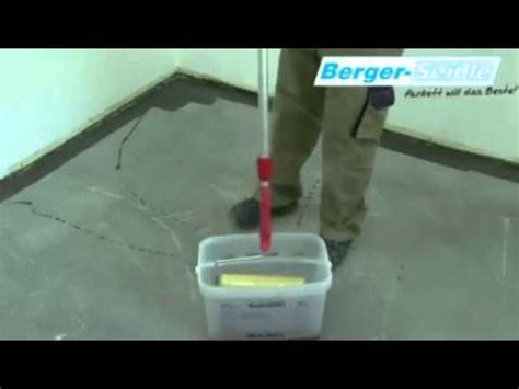 Полиуретановая грунтовка под паркетный клей Berger Primer P - YouTube