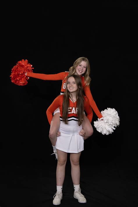 White Bear Lake Varsity Cheerleading Portraits 2022 Lisa Siddons