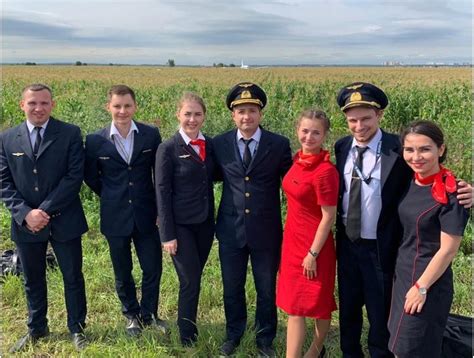 Бортпроводница легендарного рейса самолета, севшего в кукурузном поле ...