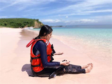 Lombok Private Pink Beach Tour Snorkeling Photographer