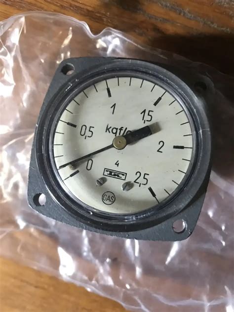 Манометр МТП-3М (вісь,фл.) 0-400 кгс/см2: продаж, ціна у Полтаві ...