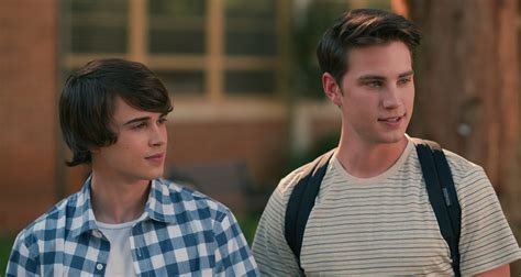 Carson Rowland Logan Allen Return In First Look At Sweet Magnolias