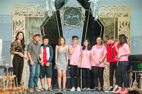 Mẹ Thủy Tiên Con gái xin tôi đừng trách móc vì scandal lộ ảnh bán nude