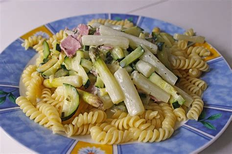 Nudeln Mit Spargel Zucchini Schinken Sahnesauce Rezept Nudeln Mit