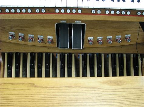 1999 Rodgers Organ Model 790