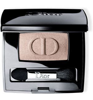 Anti Aging Lidschatten in Nude lässt uns jünger aussehen