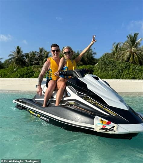 Strictly S Nadiya Bychkova Displays Her Toned Figure In A Black Bikini