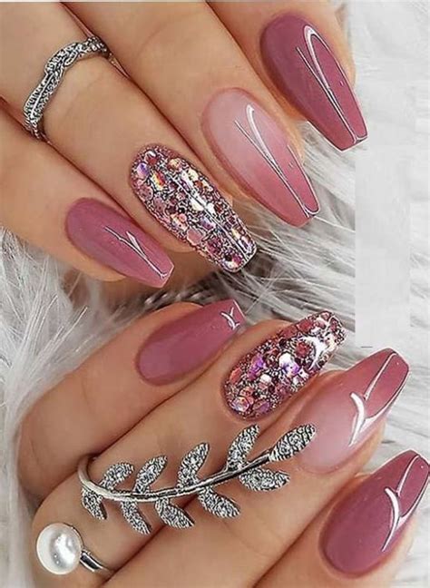 10 Subtle Glitter Nails Perfect For Every Occasion Society19 Uk In